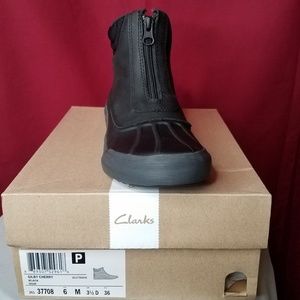 clarks women's gilby cherry snow boot